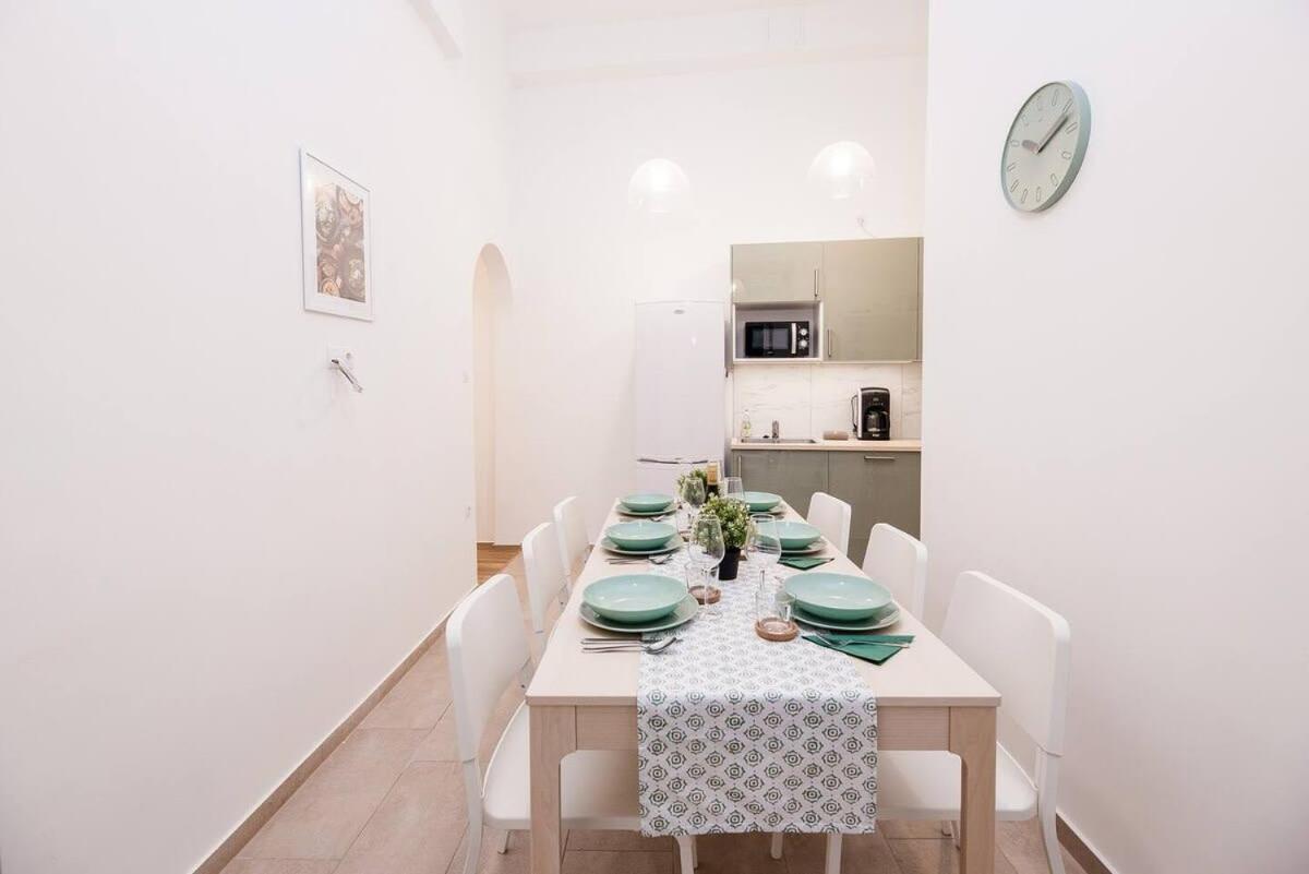 Brand New Central Ac Apartment Budapest Exterior foto
