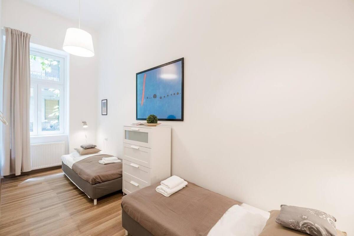 Brand New Central Ac Apartment Budapest Exterior foto